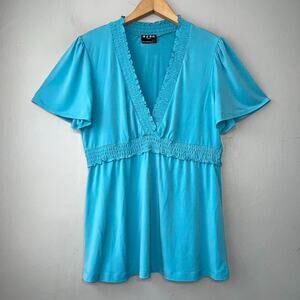 BCBG Paris Size Large Turquoise Blue Smocked Babydoll Top Romantic Y2K Romantic